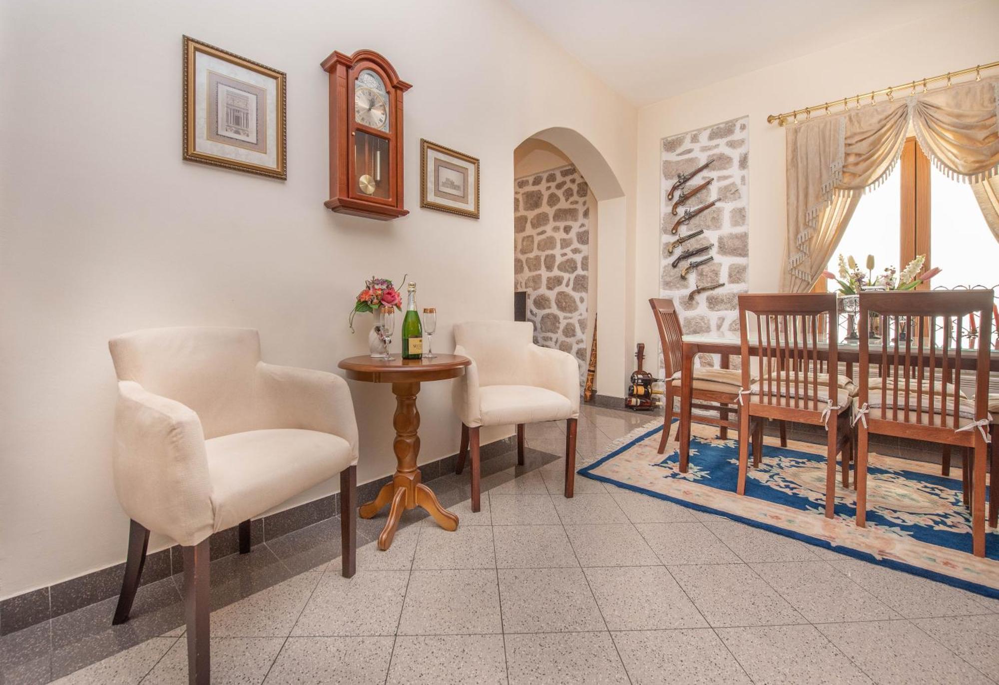 S&P City Center Apartments Cattaro Esterno foto