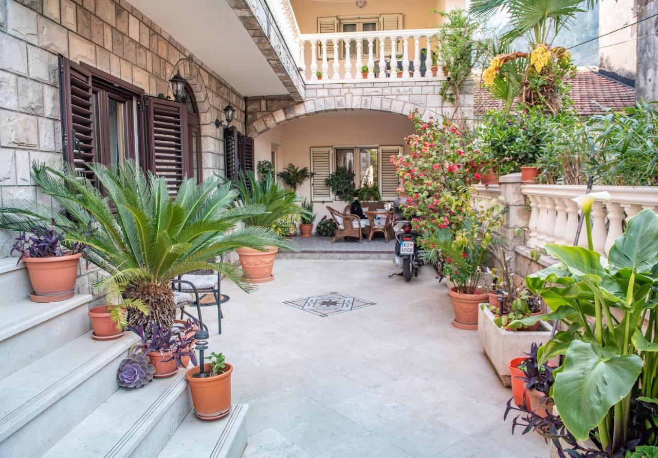 S&P City Center Apartments Cattaro Esterno foto